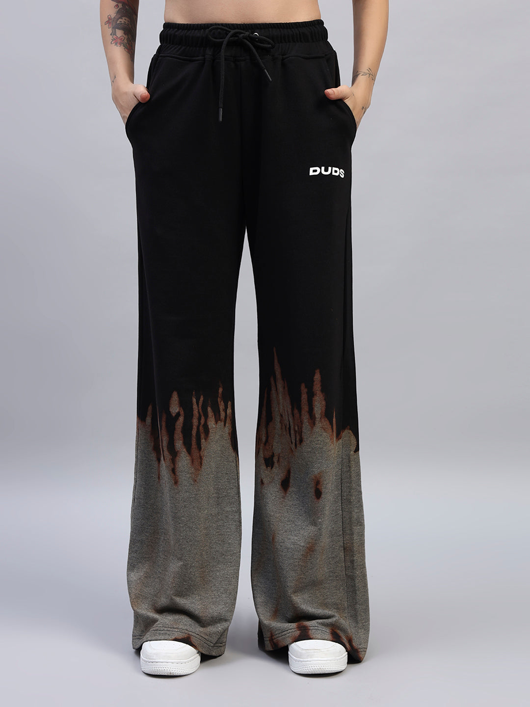 WOMEN'S FIRE FLAME BAGGY TIE-DYE JOGGER (BLACK)