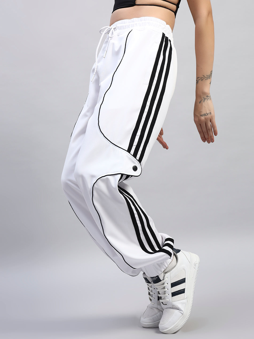 WOMEN'S BOLSON STRIPES RELAXED-FIT JOGGERS (WHITE)