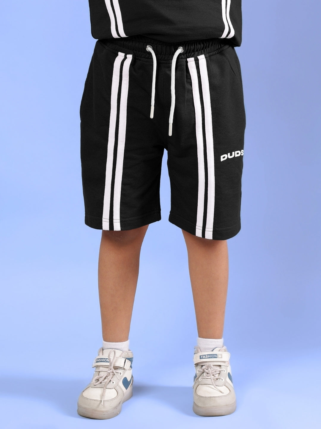 OUTLOOK SHORTS FOR BOYS & GIRLS (BLACK)