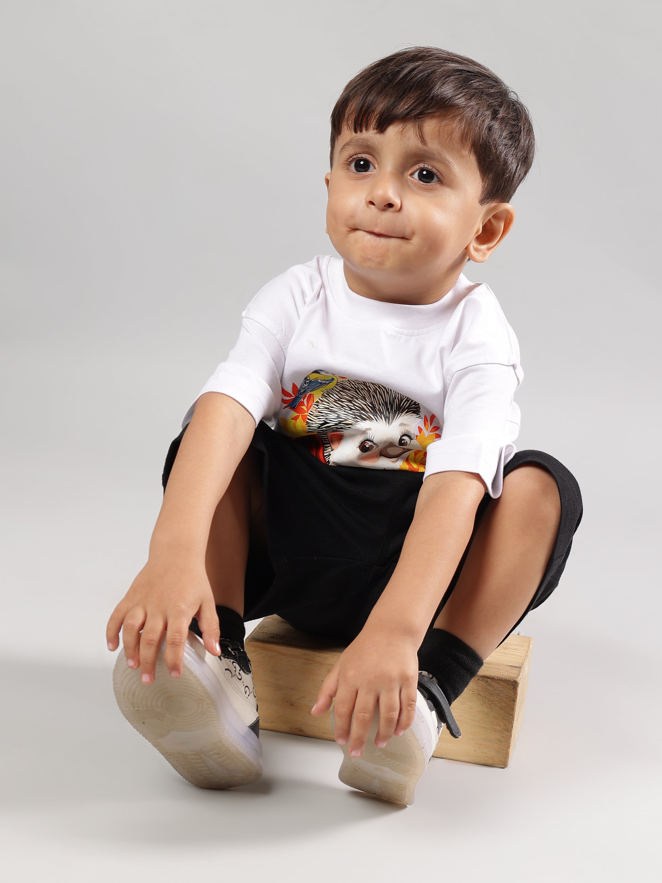 HEDGEHOG T-SHIRT FOR BOYS & GIRLS (WHITE)