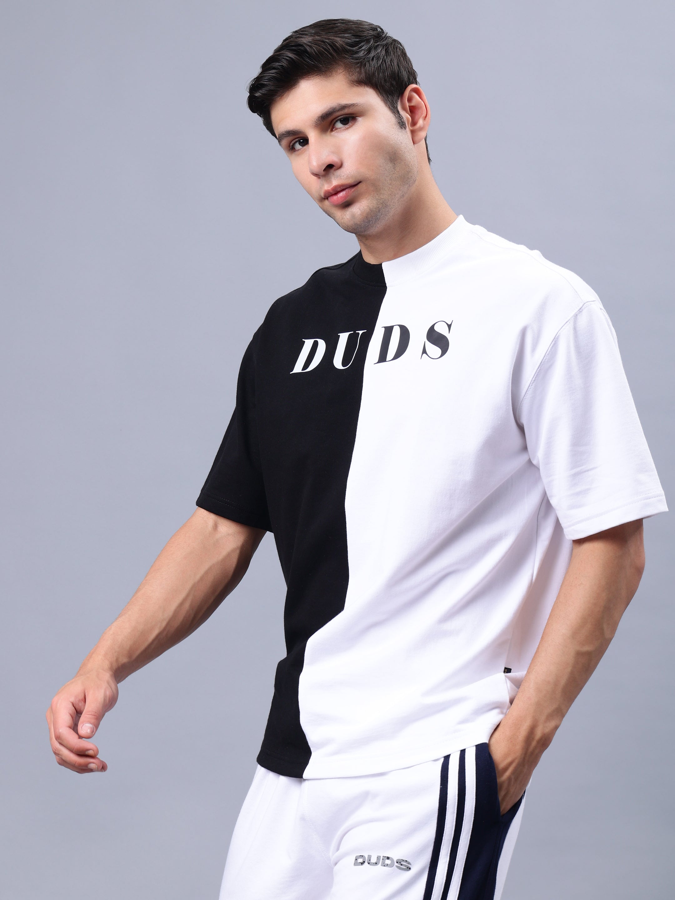 G.O.A.T OVERSIZED T-SHIRT (BLACK-WHITE)