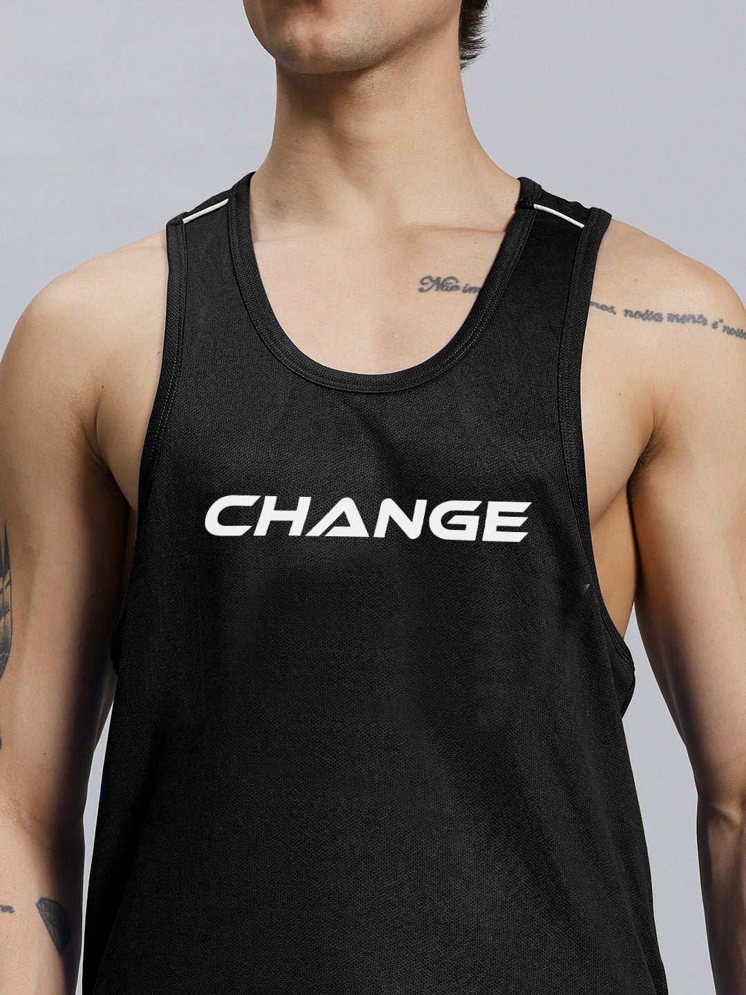 CHANGE YOUR LOOKS GYM T-SHIRT (BLACK)