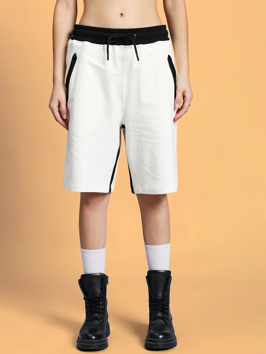 WOMEN'S SPLINTER REGULAR FIT SHORTS (OFF WHITE)