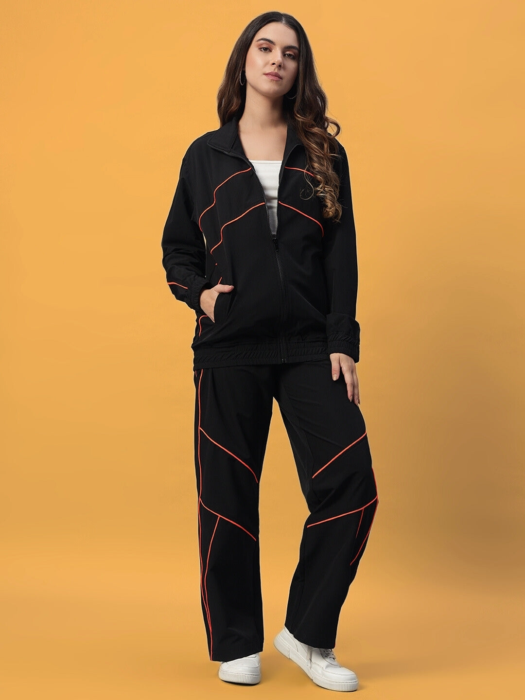 WOMEN'S RAIDER RELAXED PANT JOGGER (BLACK)