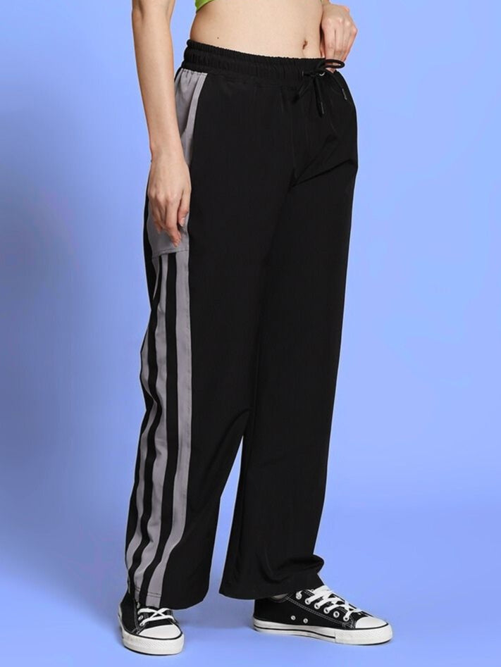 WOMEN'S MORGAN RELAXED FIT CARGO PANT (BLACK)