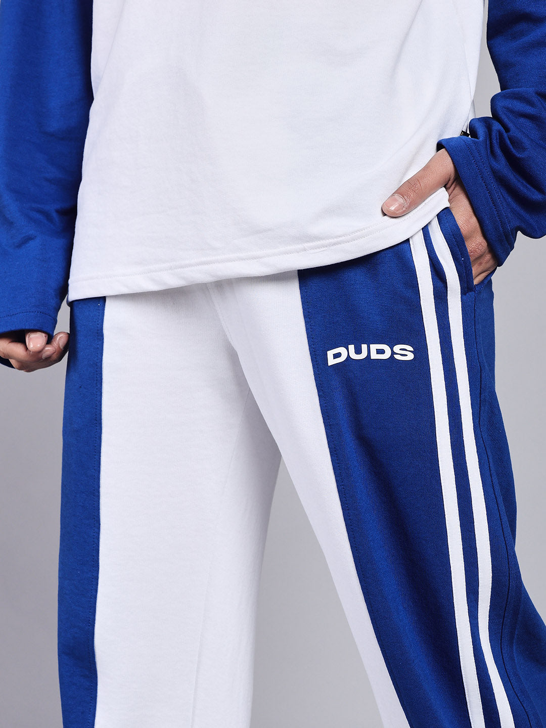 BALMY SWEATSHIRT (WHITE-BLUE)