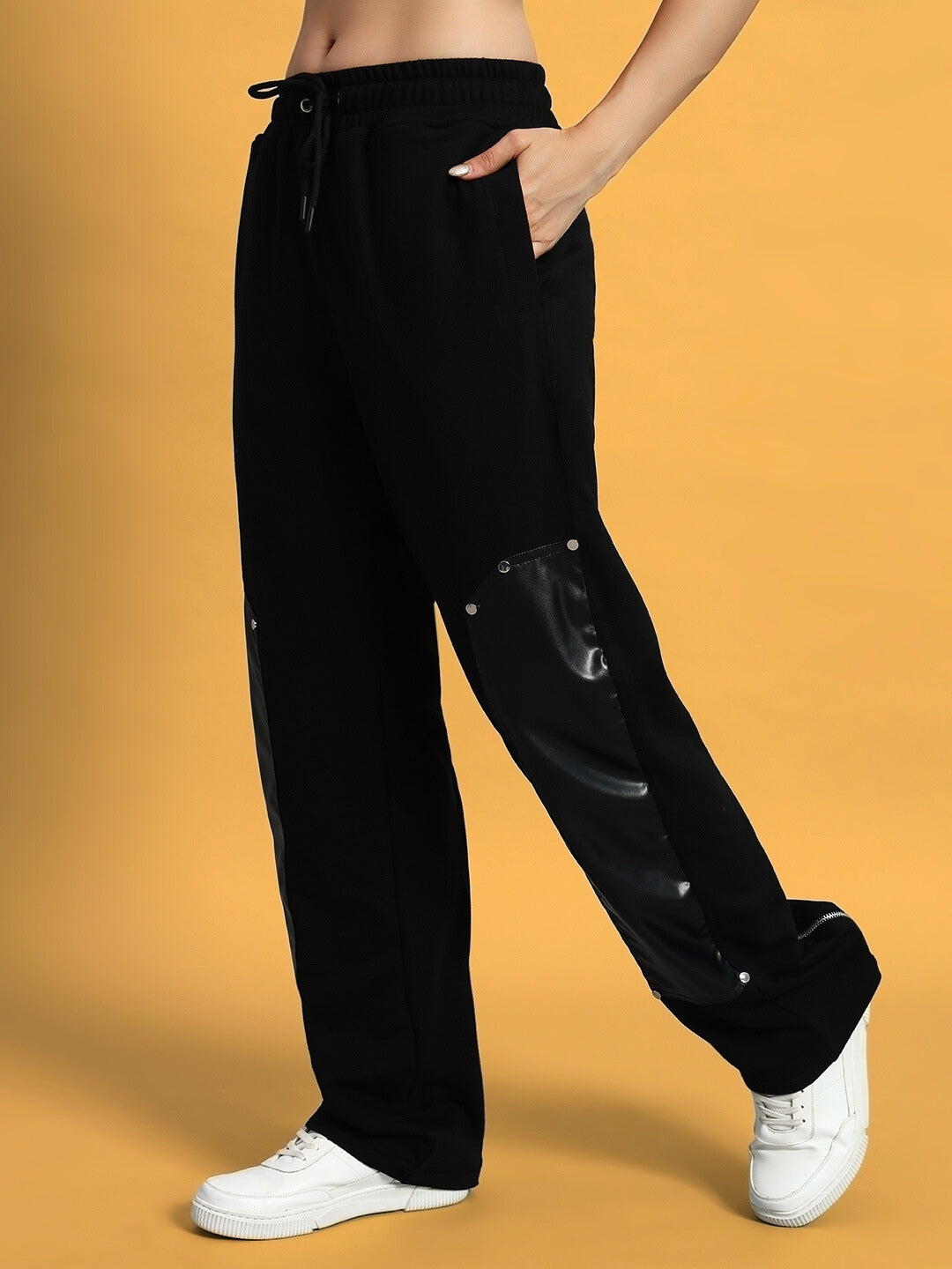 WOMEN'S RACCOON LEATHER PATCH JOGGERS (BLACK)