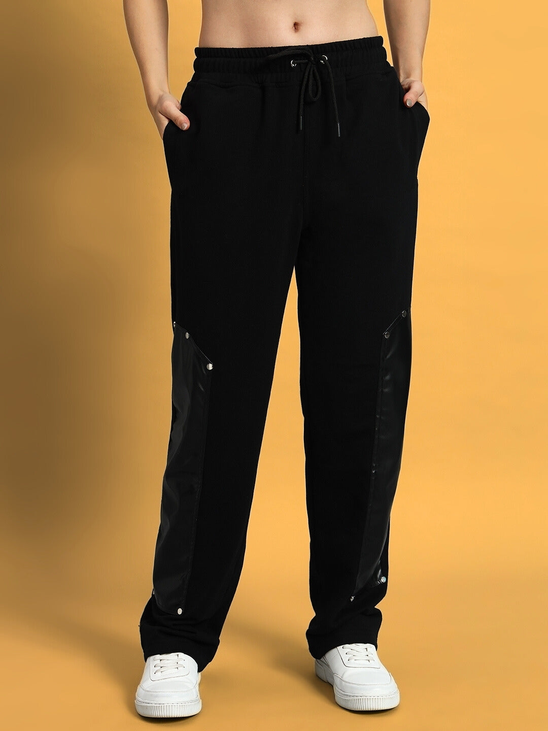 WOMEN'S RACCOON LEATHER PATCH JOGGERS (BLACK)