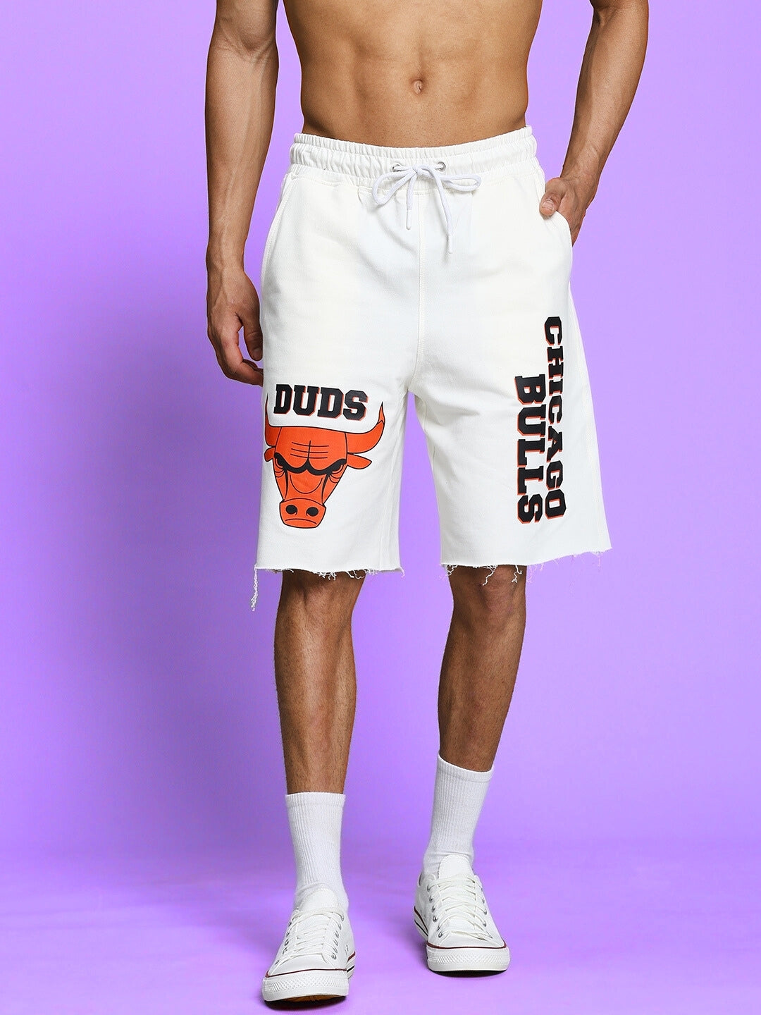 BLAZE BULLS PRINT REGULAR FIT SHORTS (OFF WHITE)
