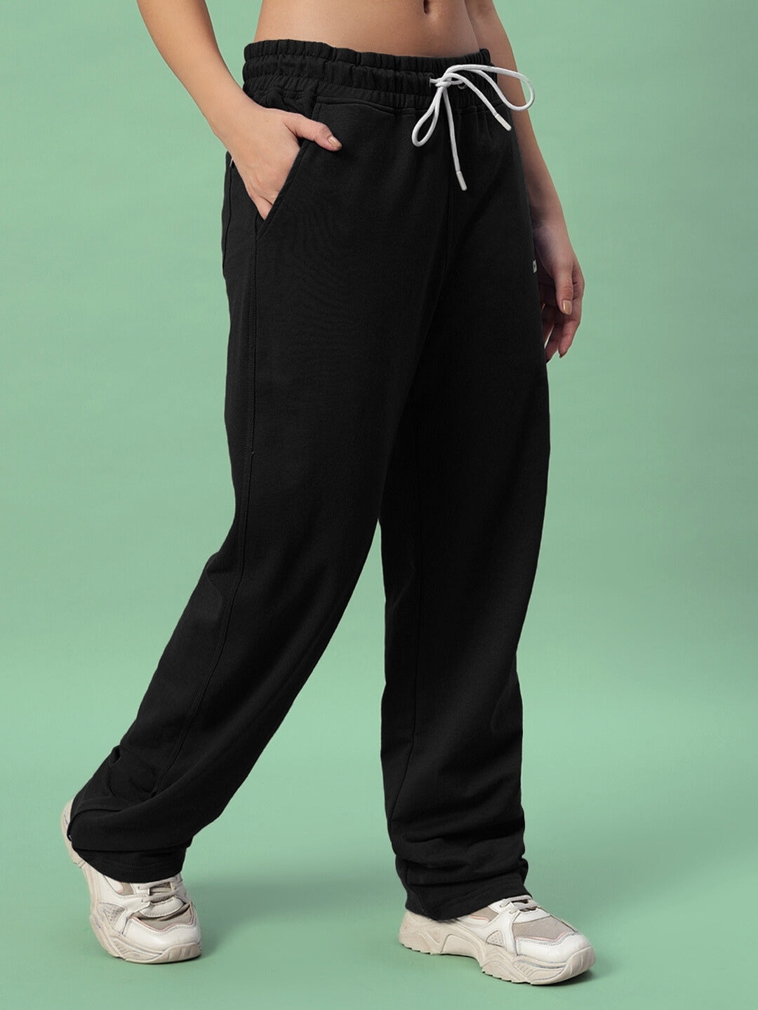 WOMEN'S HERSHEY SIDE SLIT JOGGERS (BLACK)