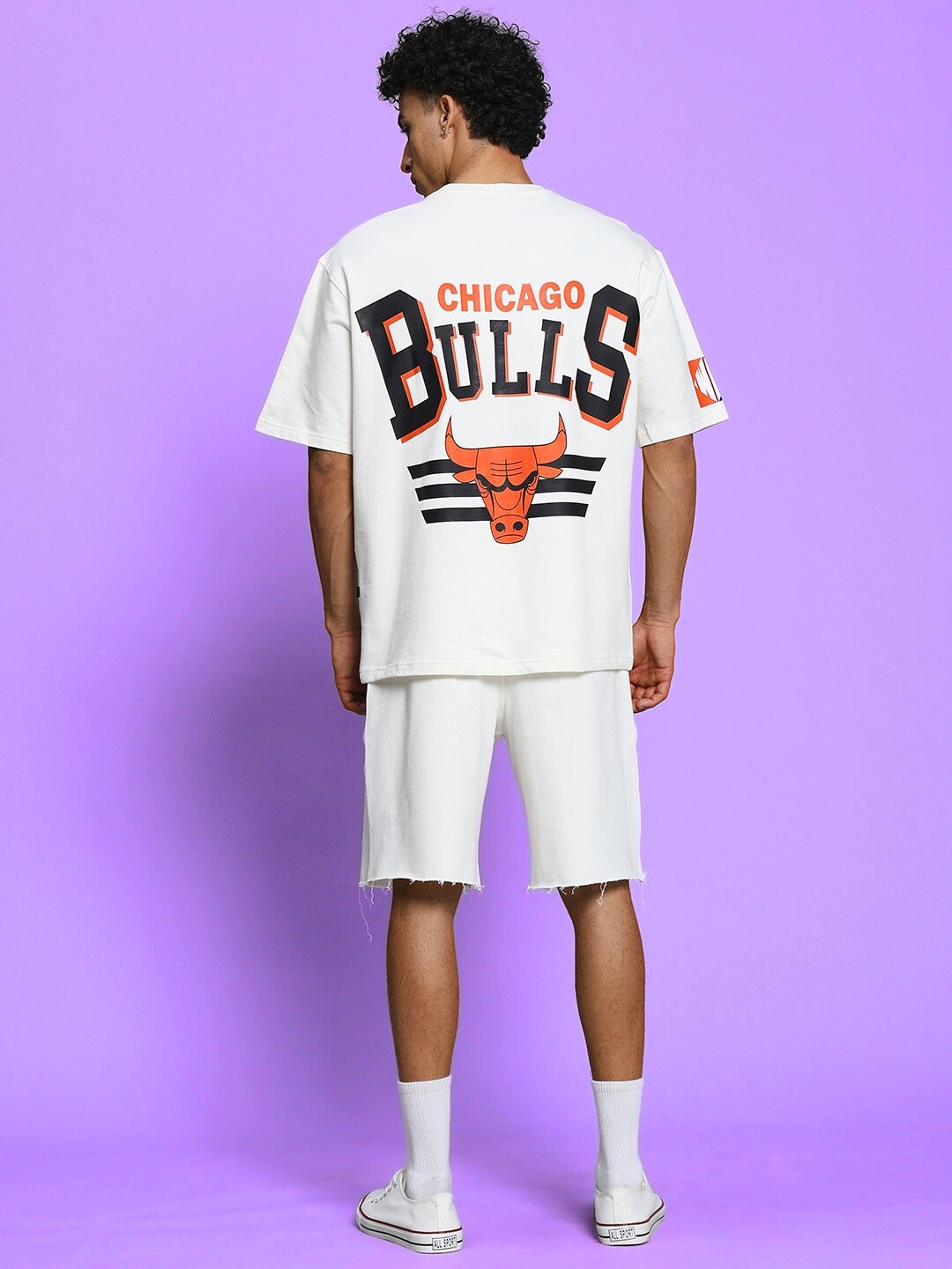 BLAZE BULLS PRINT REGULAR FIT SHORTS (OFF WHITE)