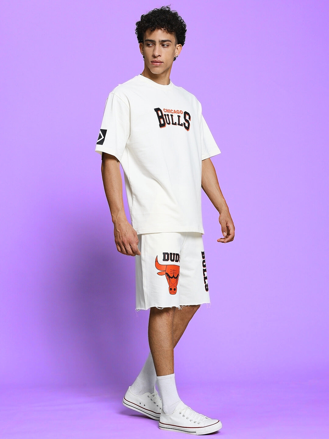 BLAZE BULLS PRINT REGULAR FIT SHORTS (OFF WHITE)