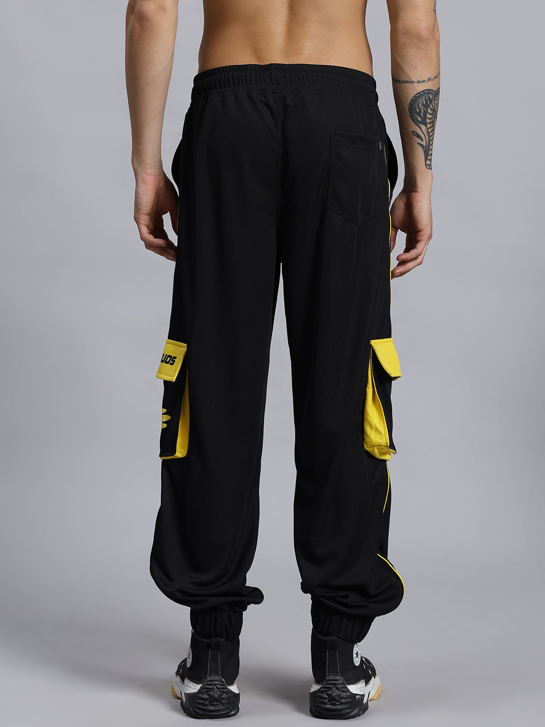 SOCCER REGULAR FIT CARGO JOGGER (BLACK)