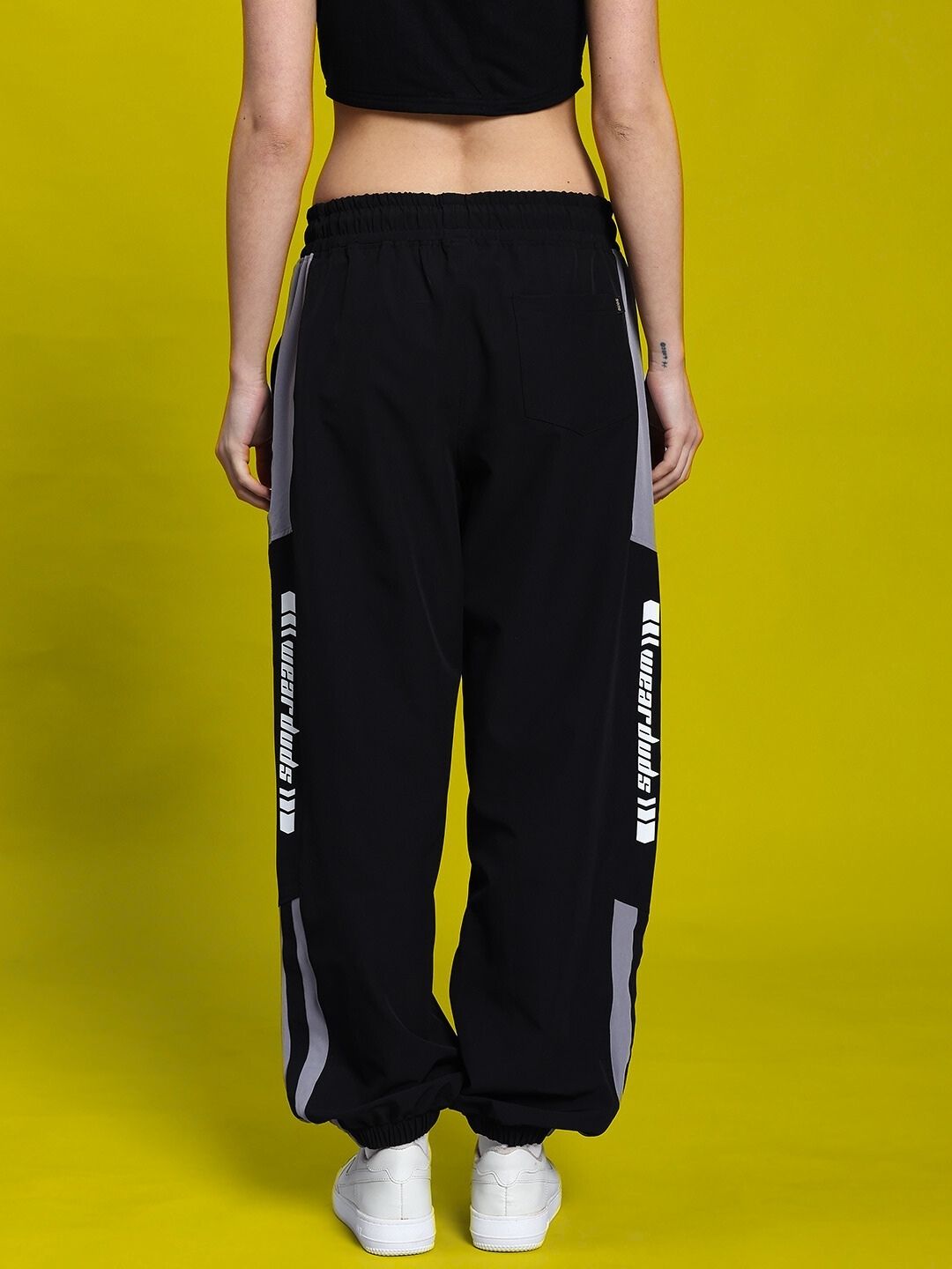 WOMEN'S DANNY RELAXED FIT CARGO PANTS (BLACK)