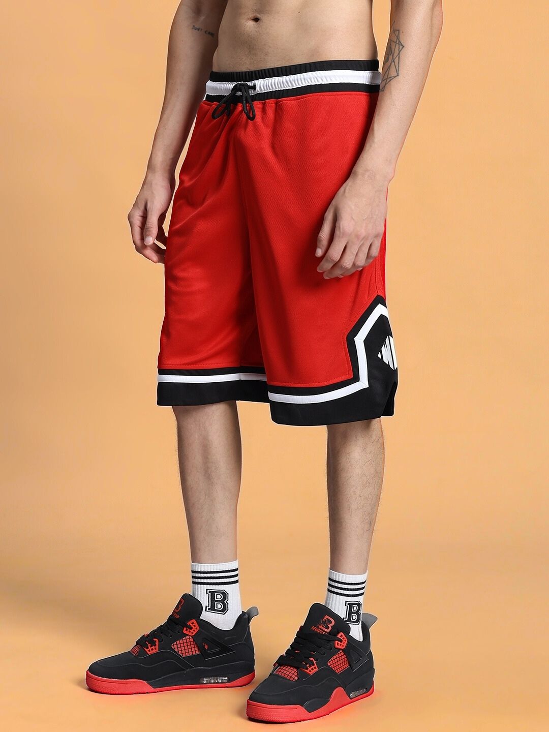 ARMADO REGULAR FIT SHORTS (RED)