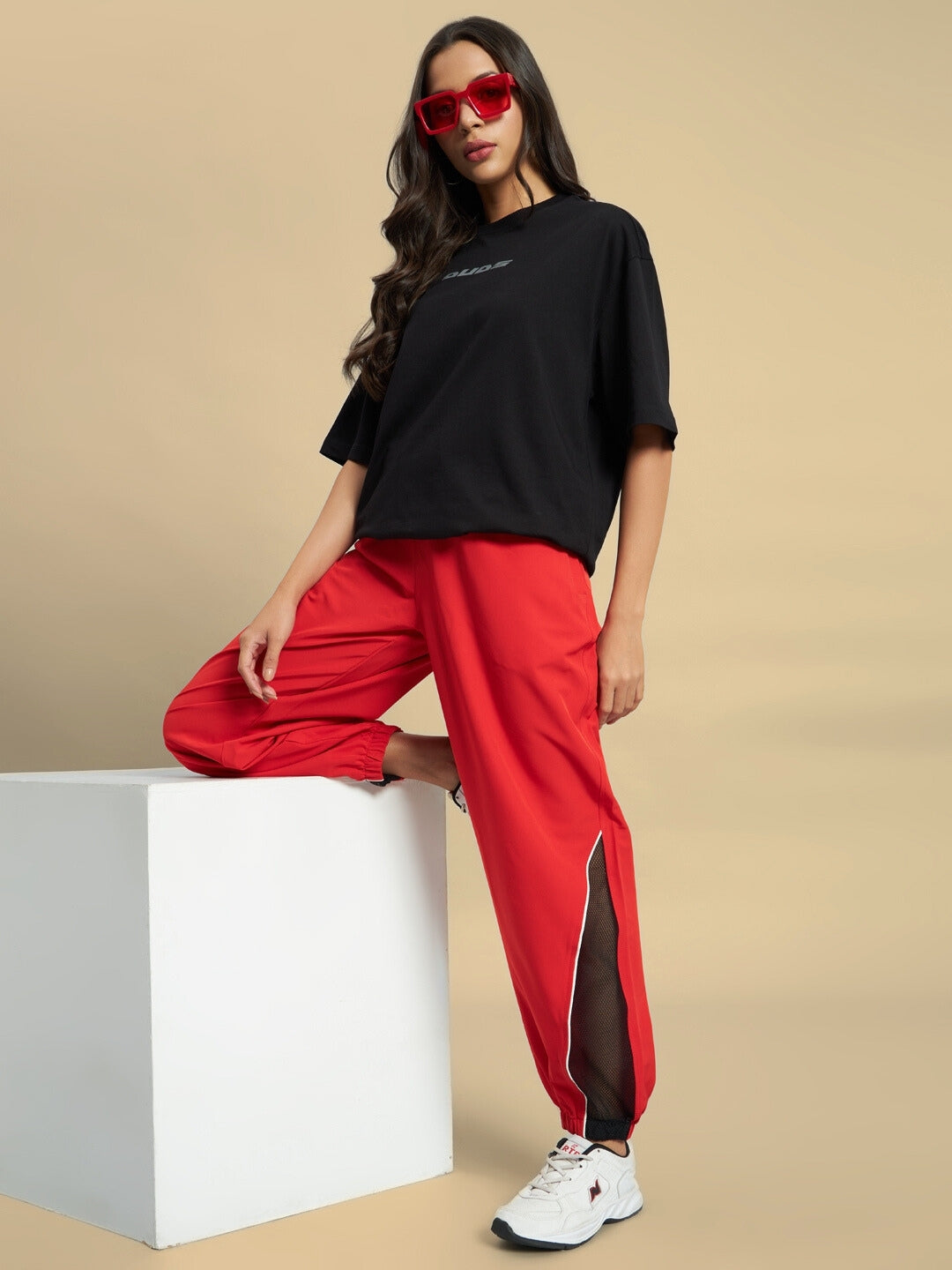 WOMEN'S PLEXUS JOGGERS (RED)