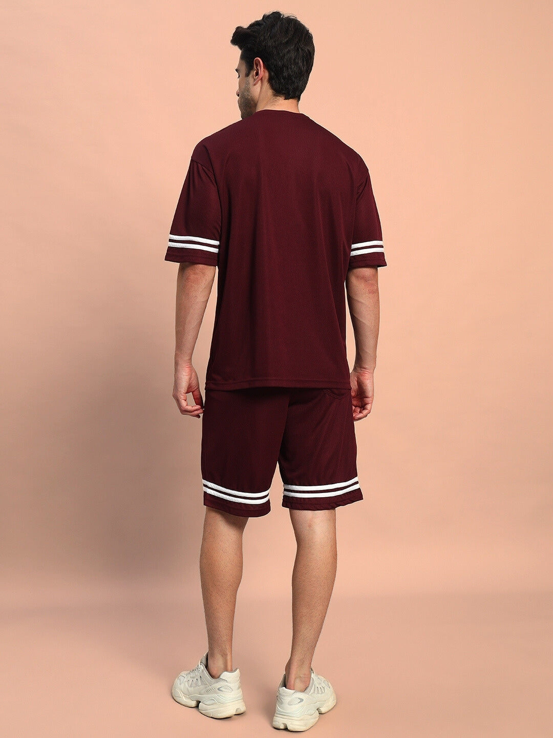 GROOVY REGULAR FIT SHORTS (WINE)