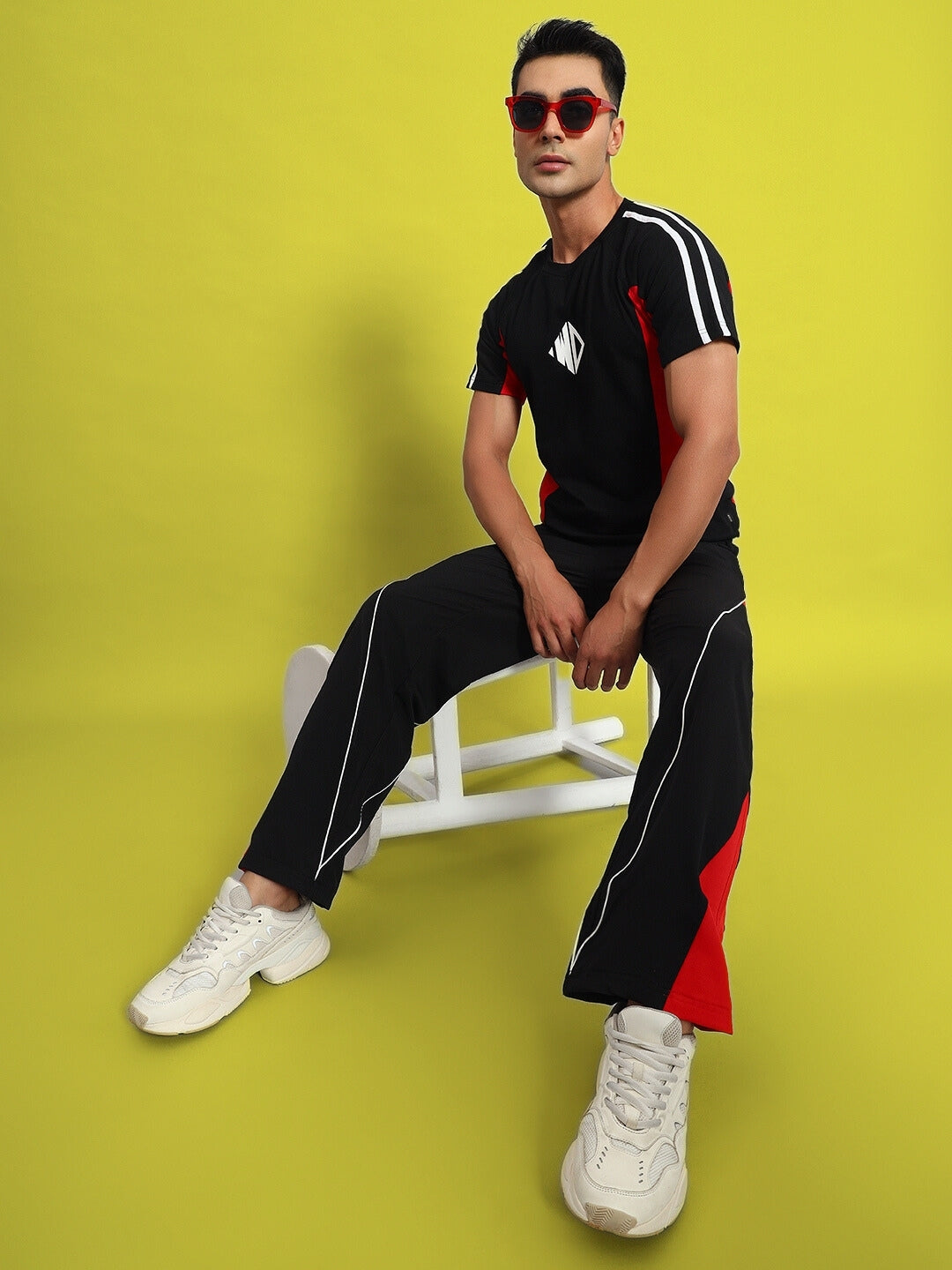 Nissan Parachute Cargo Pants (Black-Red)