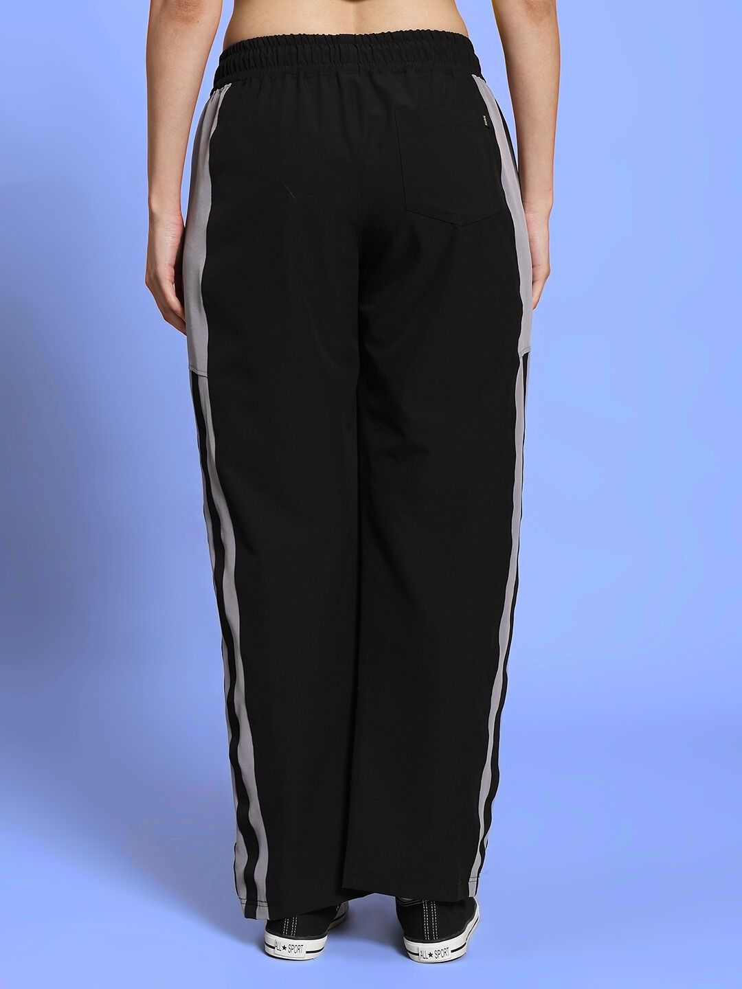 WOMEN'S MORGAN RELAXED FIT CARGO PANT (BLACK)