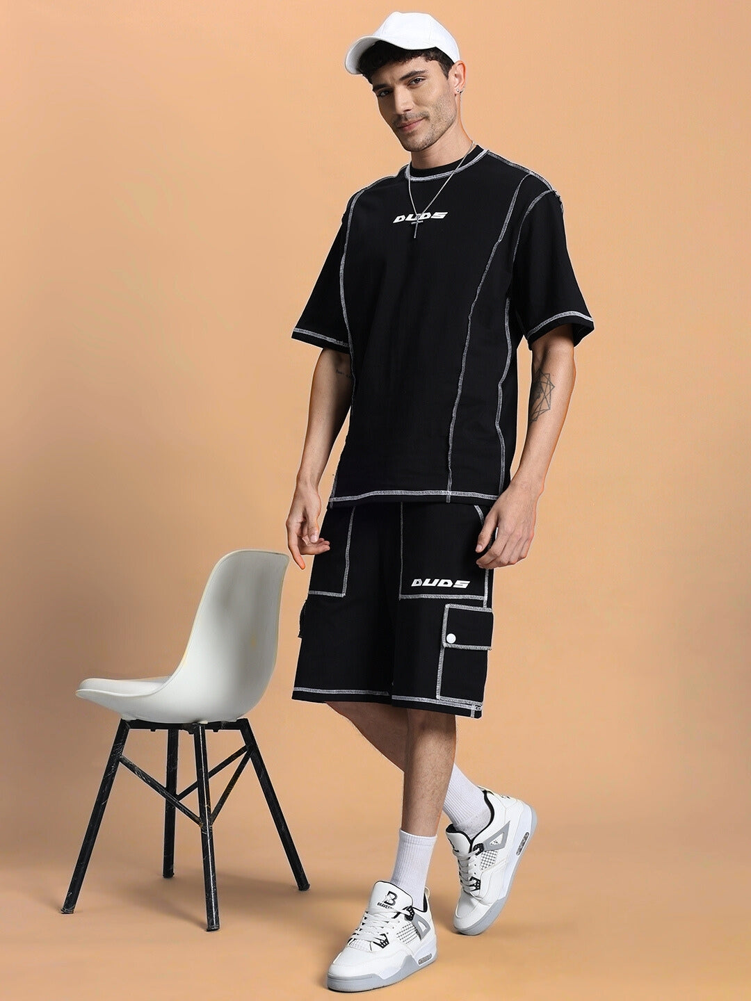 DYNAMIC OVER-SIZED CLASSIC T-SHIRT (BLACK)