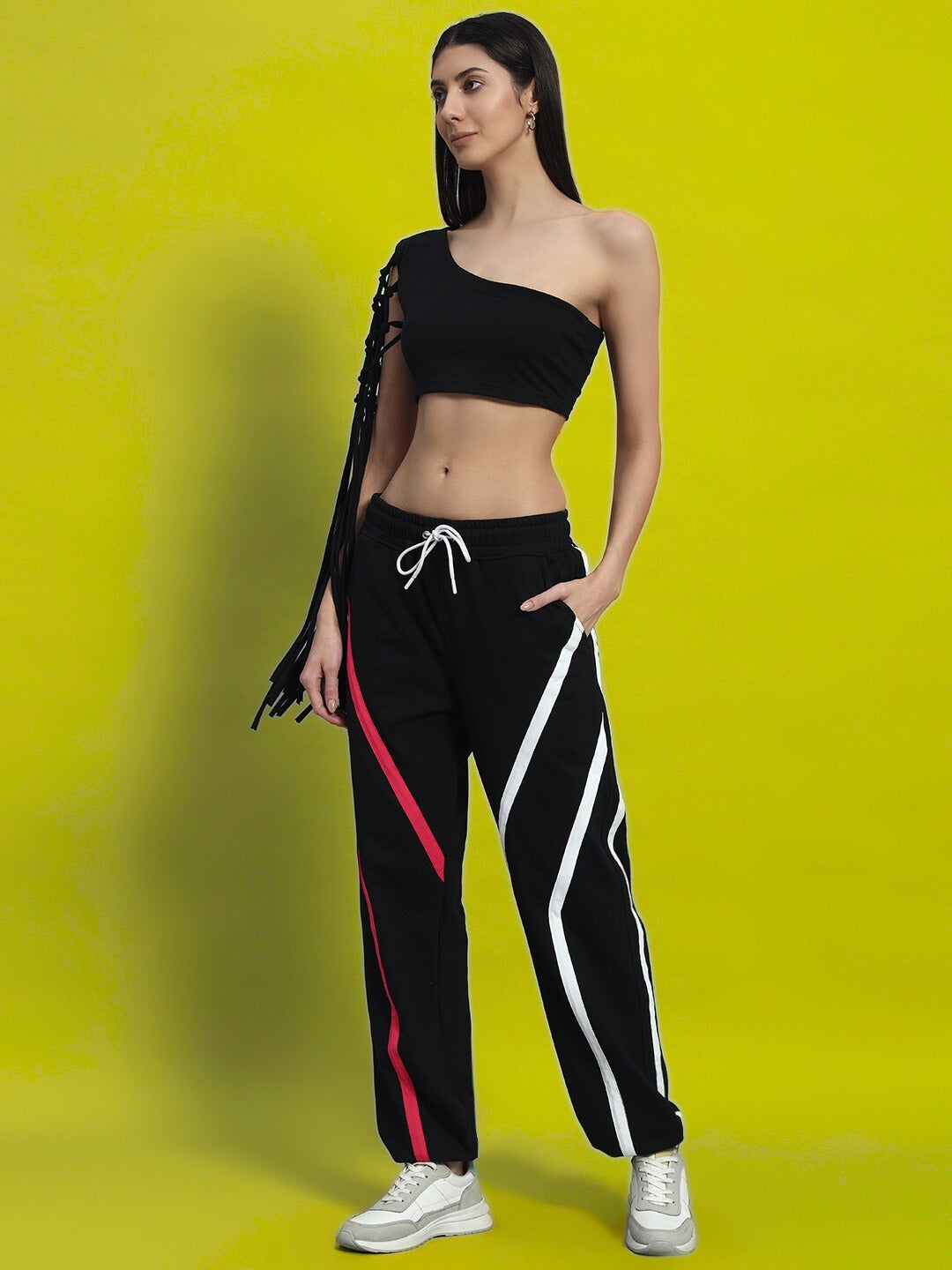 WOMEN'S MACRAME CROP TOP (BLACK)
