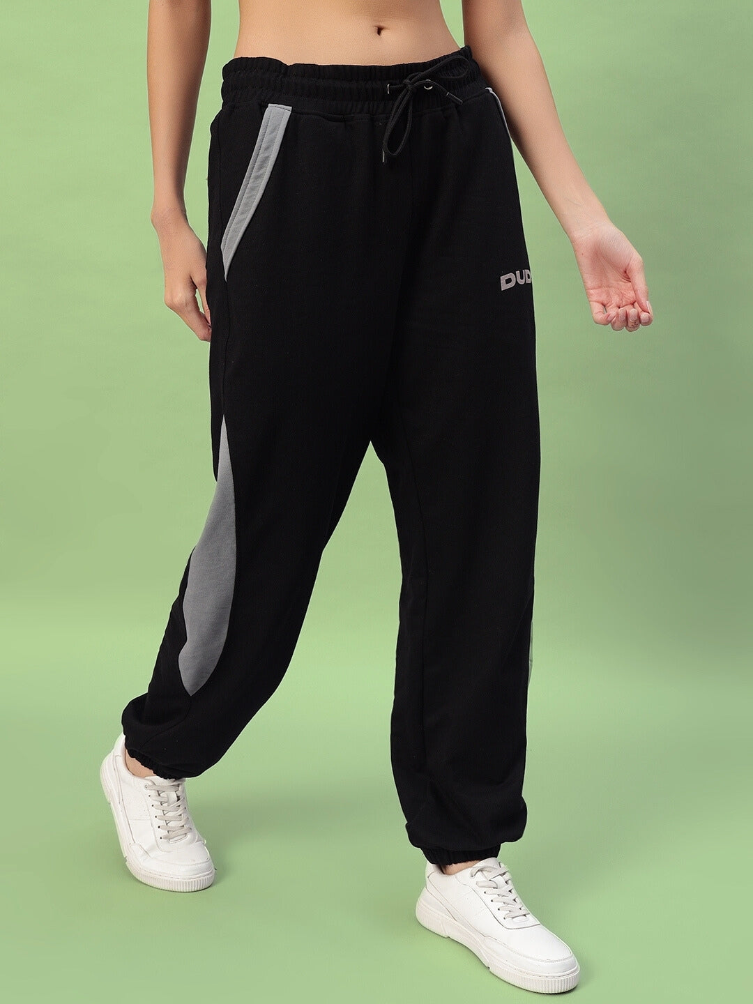 WOMEN'S TRACKPOINT BAGGY JOGGERS (BLACK-GREY)