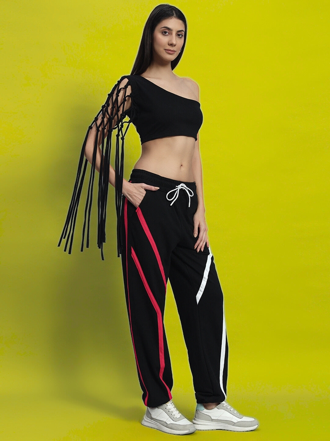 WOMEN'S MACRAME CROP TOP (BLACK)