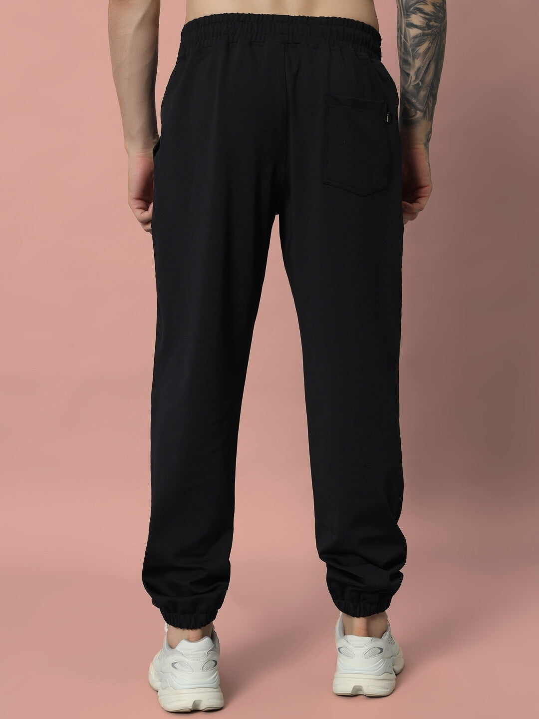 AGILE RELAXED PANT JOGGER (BLACK)
