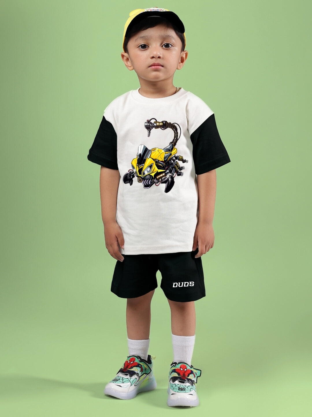 STYLISH ROBOT CO-ORD FOR BOYS & GIRLS (OFF WHITE BLACK)
