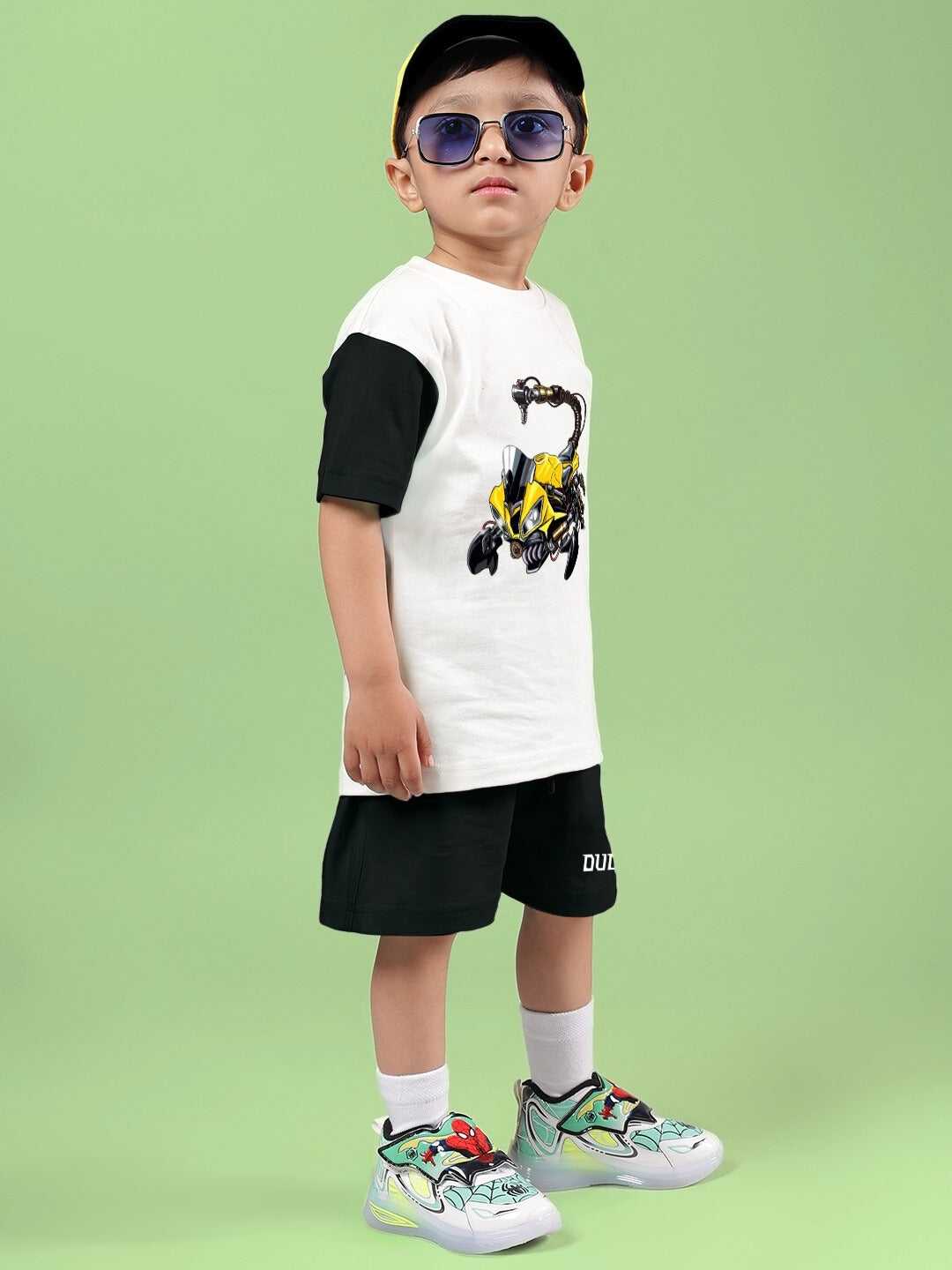 STYLISH ROBOT CO-ORD FOR BOYS & GIRLS (OFF WHITE BLACK)