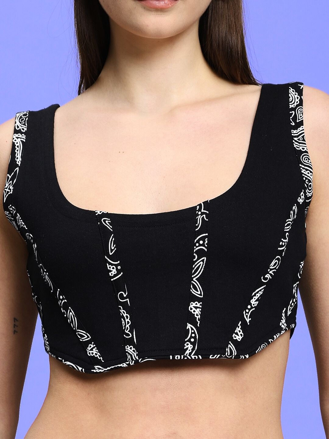 WOMEN'S AMISHA REGIONAL CROP TOP (BLACK)