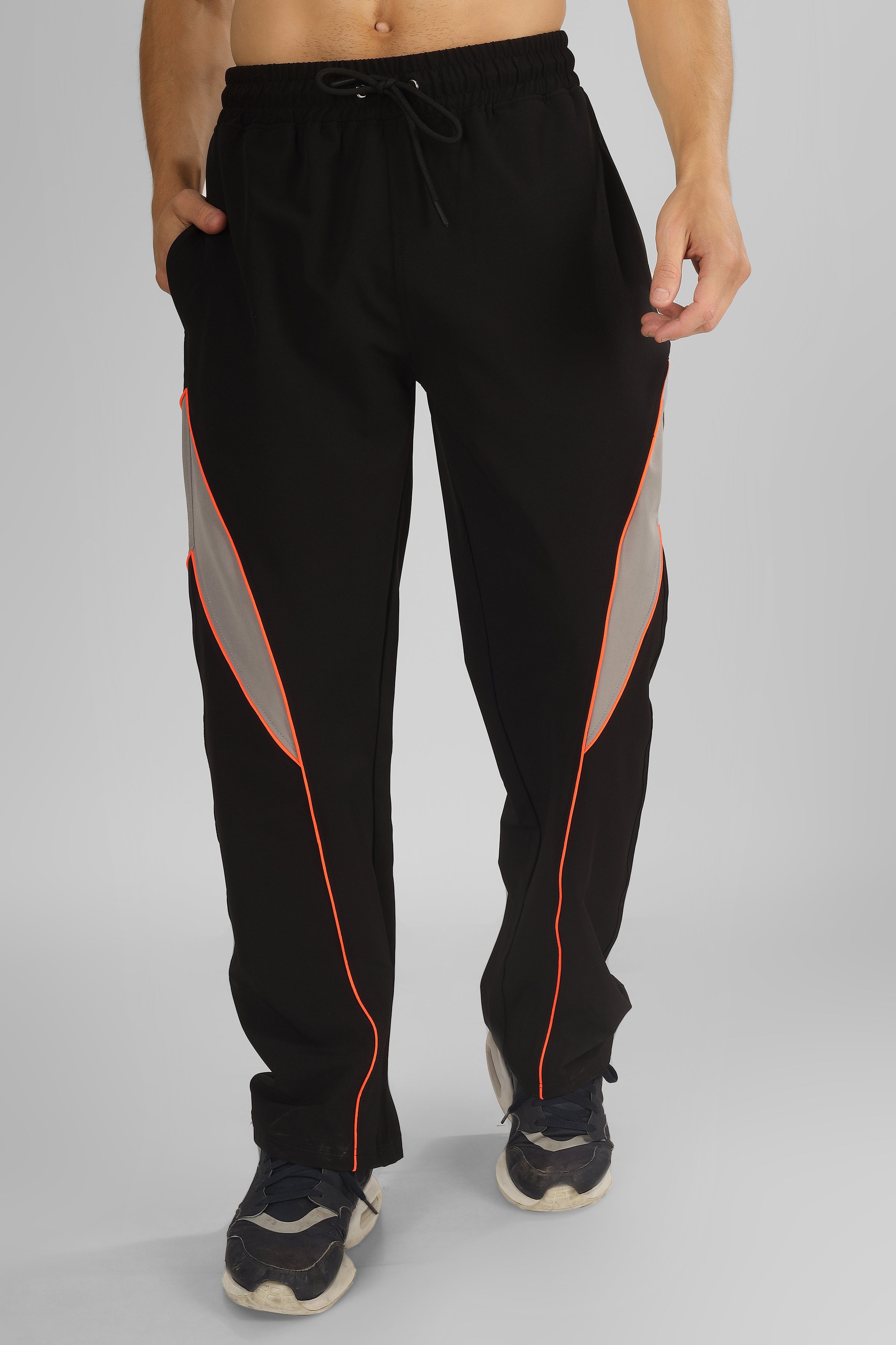 BULLET RELAXED FIT CARGO PANTS (BLACK)