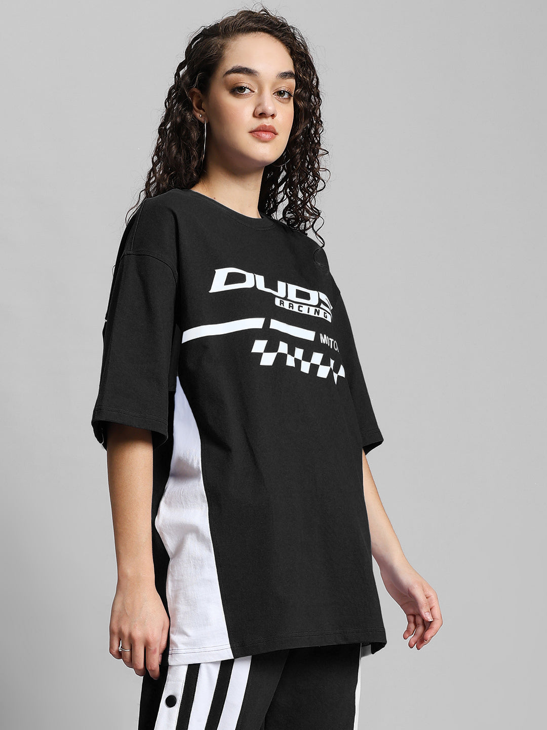WOMEN'S INDY OVER-SIZED CLASSIC T-SHIRT (BLACK)