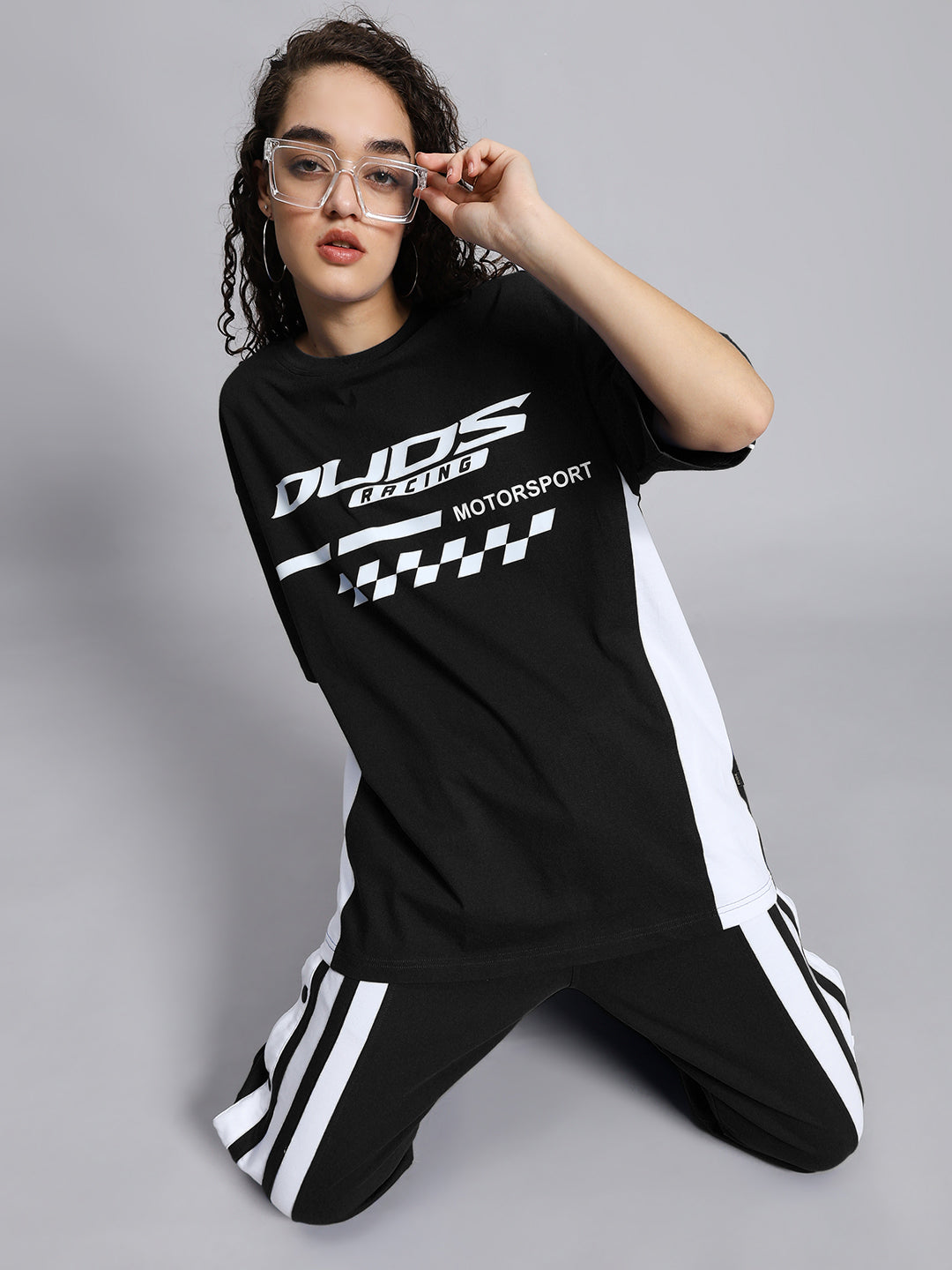 WOMEN'S INDY OVER-SIZED CLASSIC T-SHIRT (BLACK)