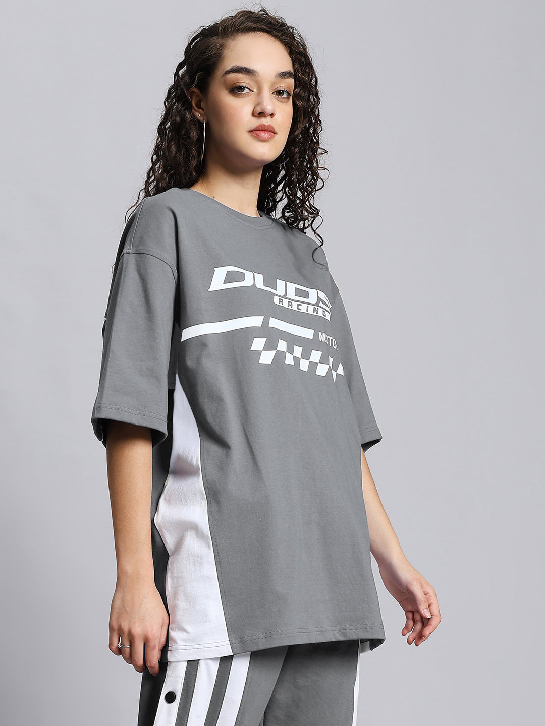 WOMEN'S INDY OVER-SIZED CLASSIC T-SHIRT (GREY)
