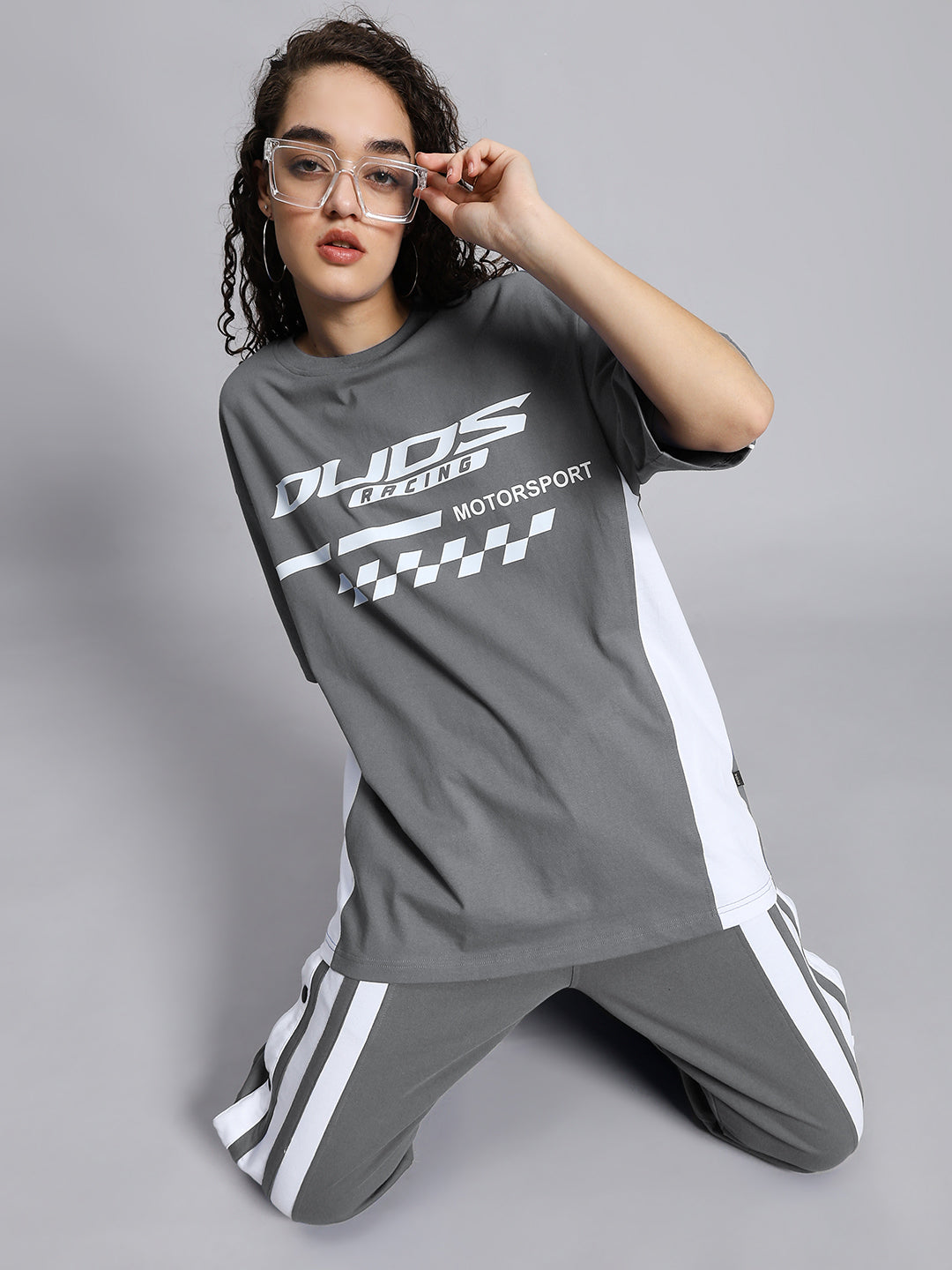 WOMEN'S INDY OVER-SIZED CLASSIC T-SHIRT (GREY)