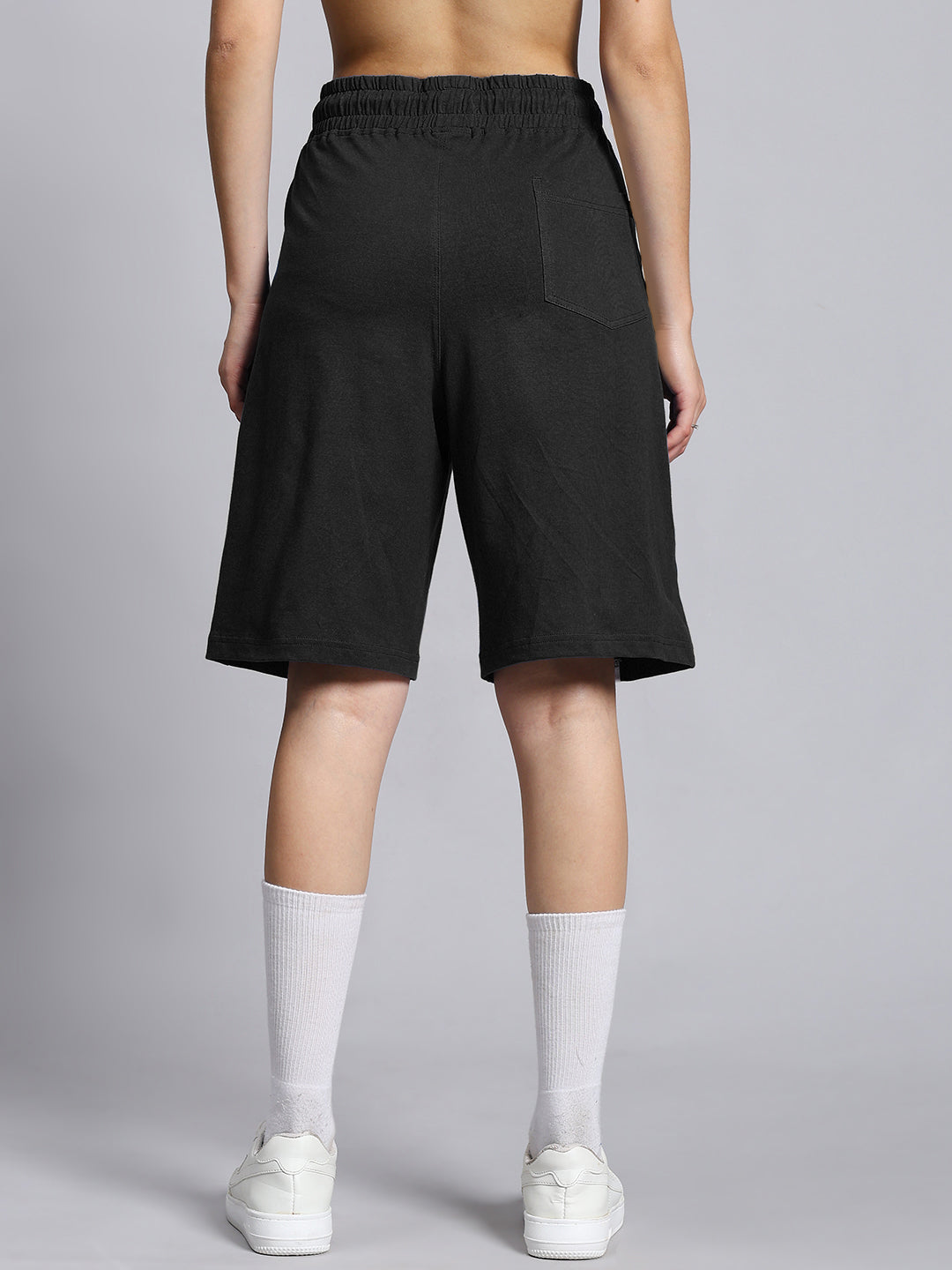 WOMEN'S OUTLOOK REGULAR FIT SHORTS (BLACK)