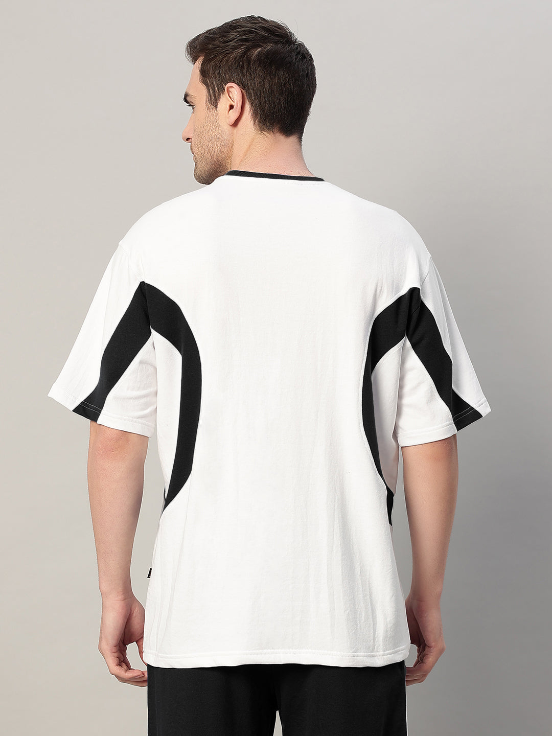 EZEL OVER-SIZED T-SHIRT (BLACK WHITE)