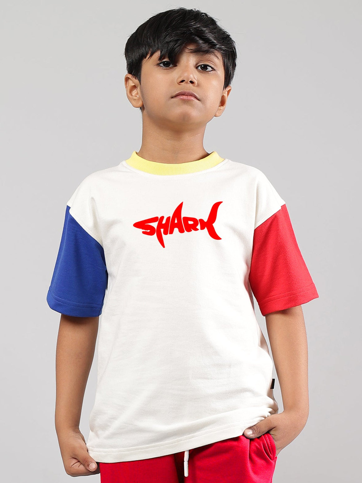 SHARK FISH PRINTED OVERSIZED T-SHIRT FOR BOYS & GIRLS (OFF-WHITE)