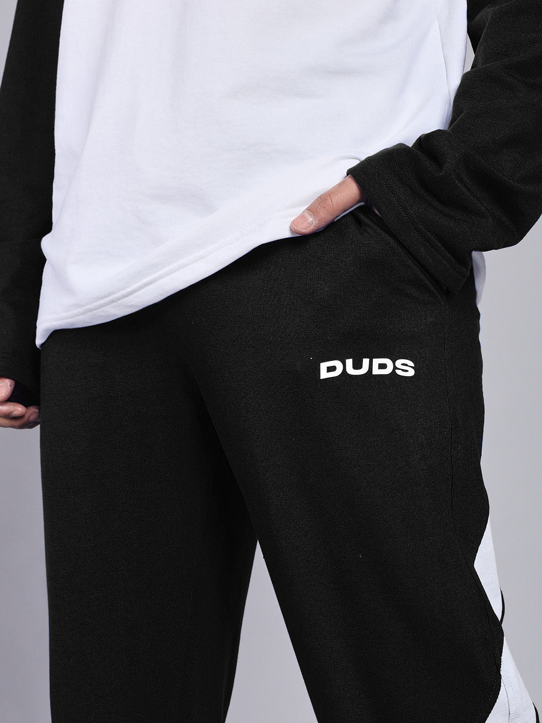 CELESTINE COOL RELAXED FIT JOGGER (BLACK WHITE)