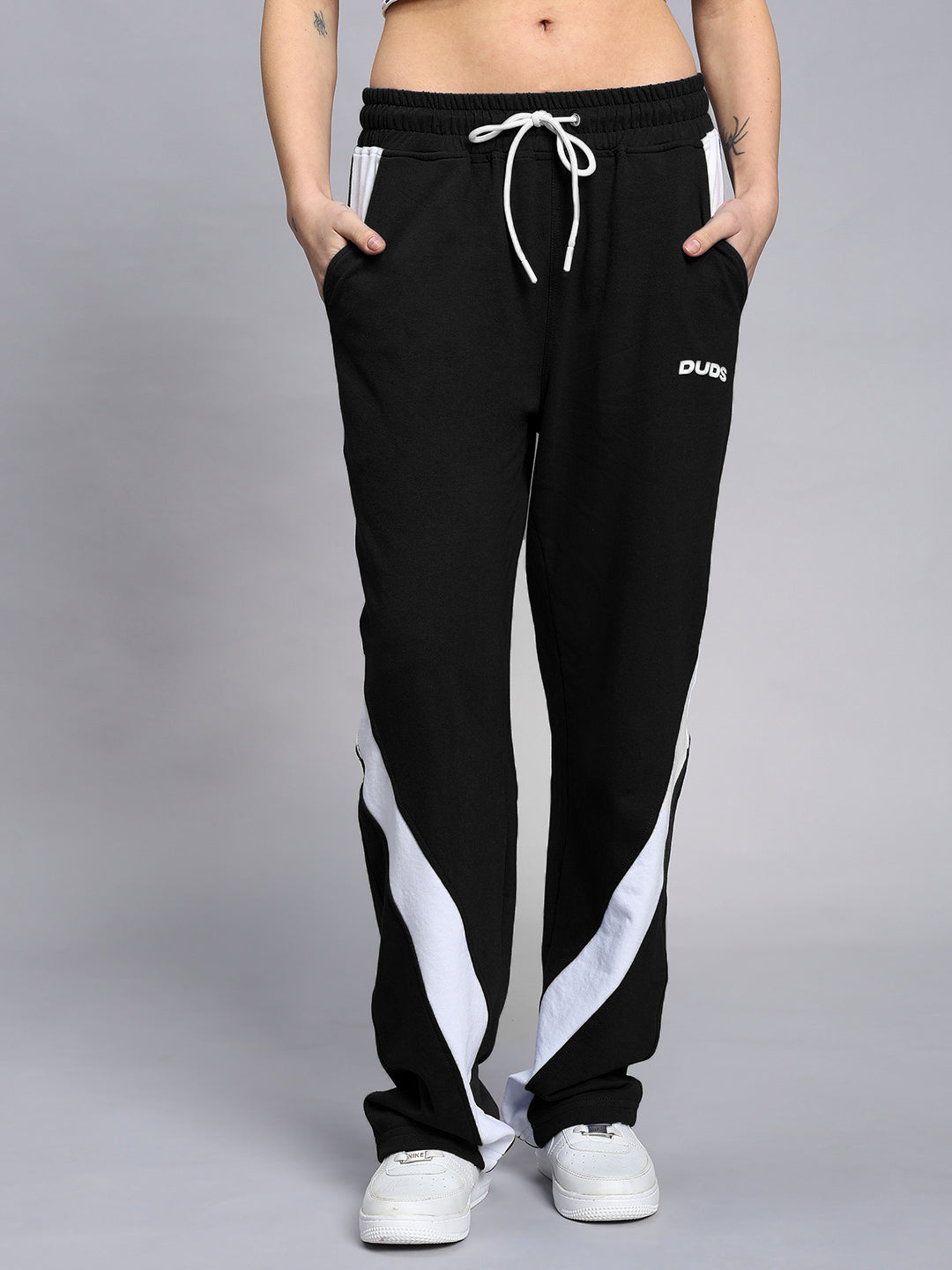 WOMEN'S  CELESTINE COOL RELAXED FIT JOGGER (BLACK-WHITE)