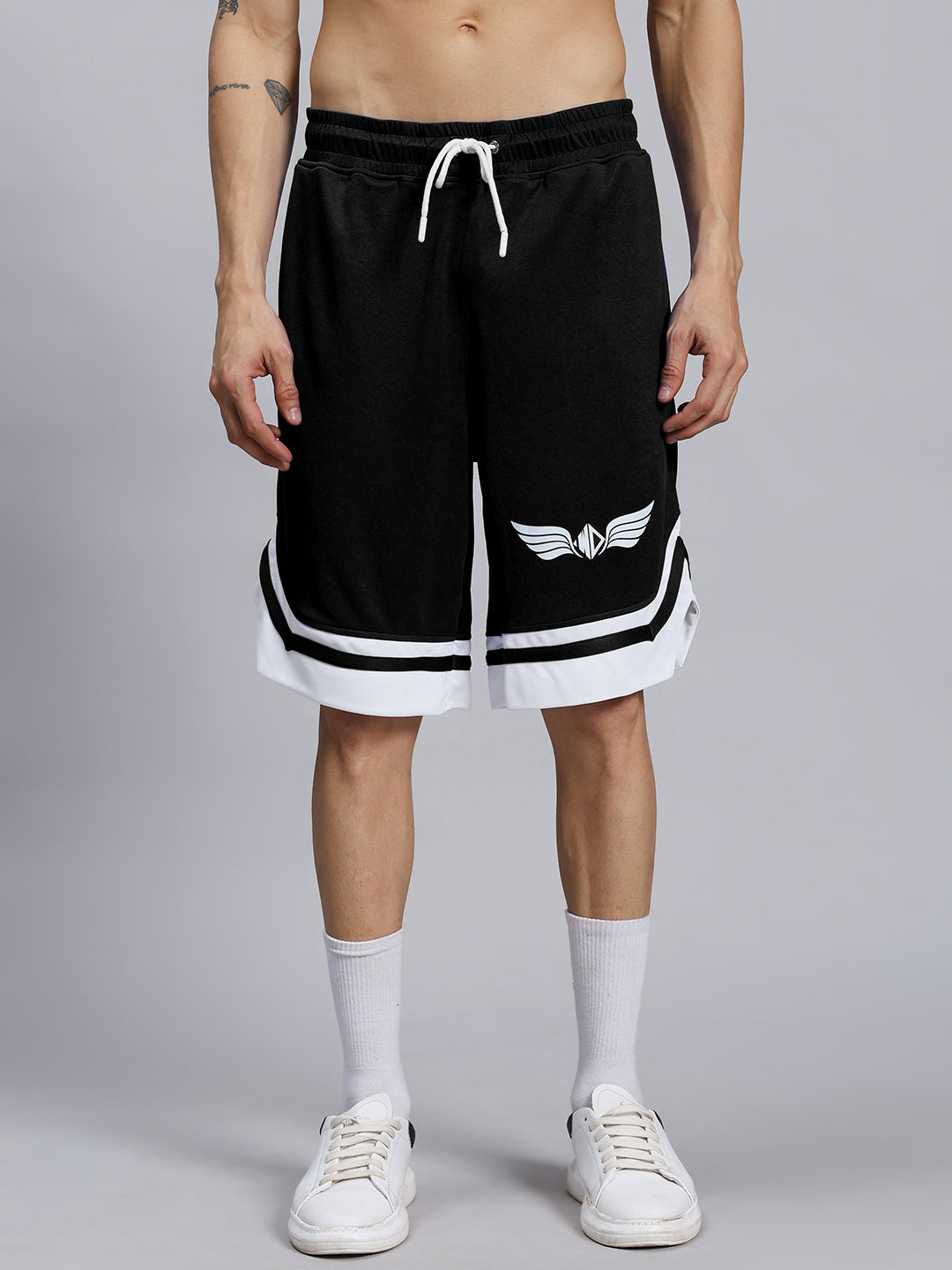 WD WINGS REGULAR FIT SHORTS (BLACK)