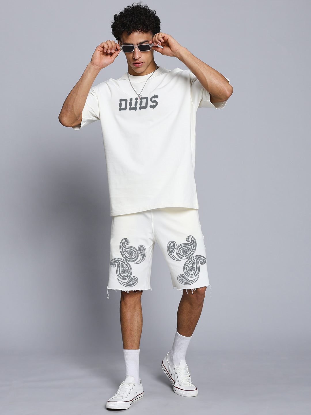 MESSI PAISLEY PRINT REGULAR FIT SHORTS (OFF WHITE)