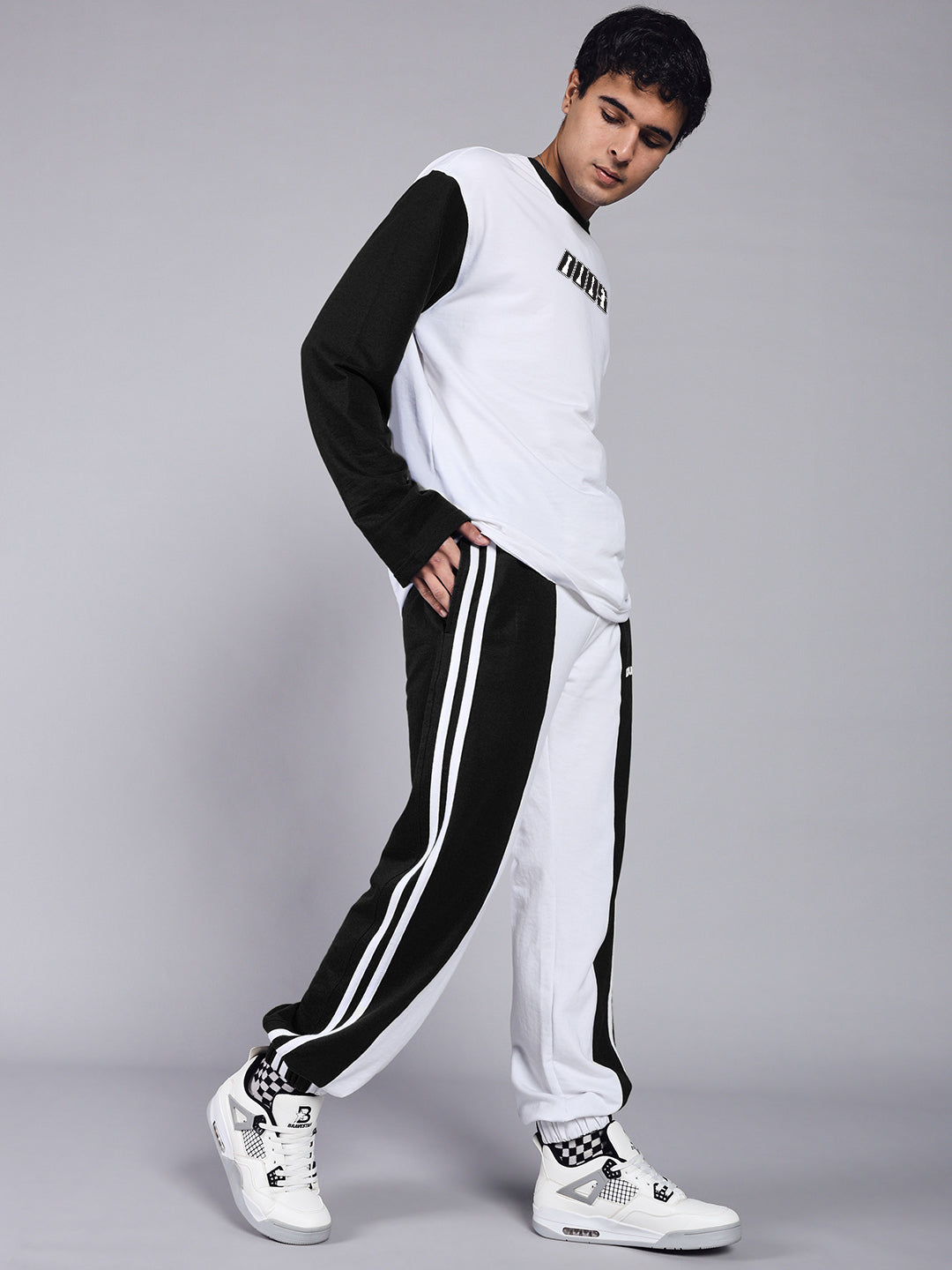 BALMY RELAXED FIT JOGGER (WHITE-BLACK)