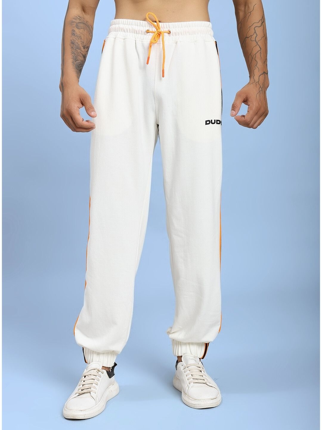 COMFORT FLEX STRIPE JOGGER OFF-WHITE pants with vertical stripes and elastic waist, front view