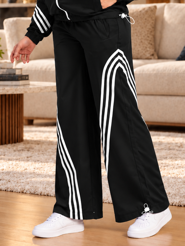 WOMEN STREETWEAR THREE STRIPE RELAXED JOGGER BLACK