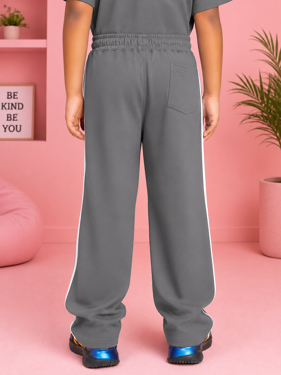 KIDS ROSTER JOGGER FOR BOYS GIRLS GREY WHITE
