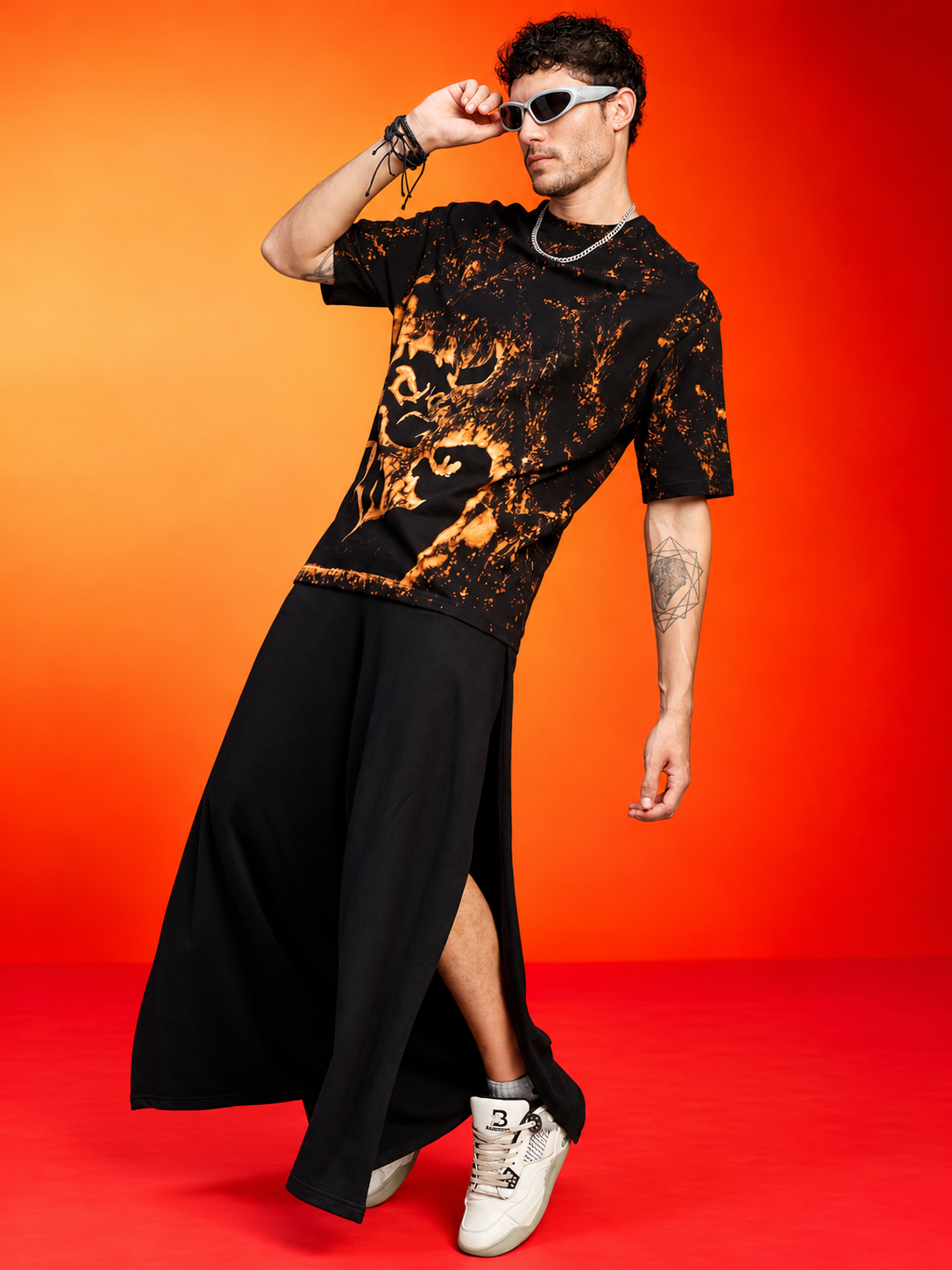 DEVIL BLEACH DYE OVERSIZED T-SHIRT BLACK ORANGE