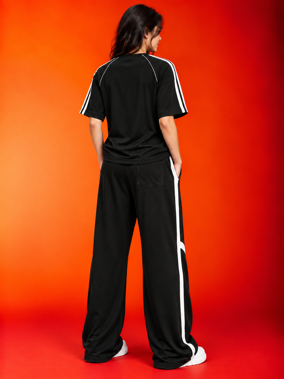 WOMEN ROSTER RELAXED FIT JOGGERS BLACK WHITE