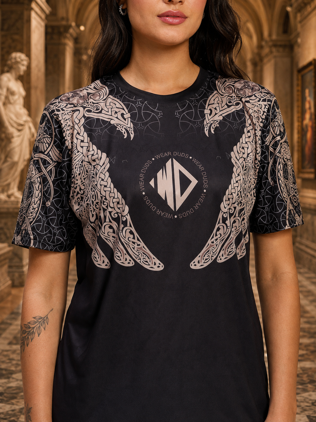 WOMEN AURA OF ASGARD REGULAR T-SHIRT BLACK